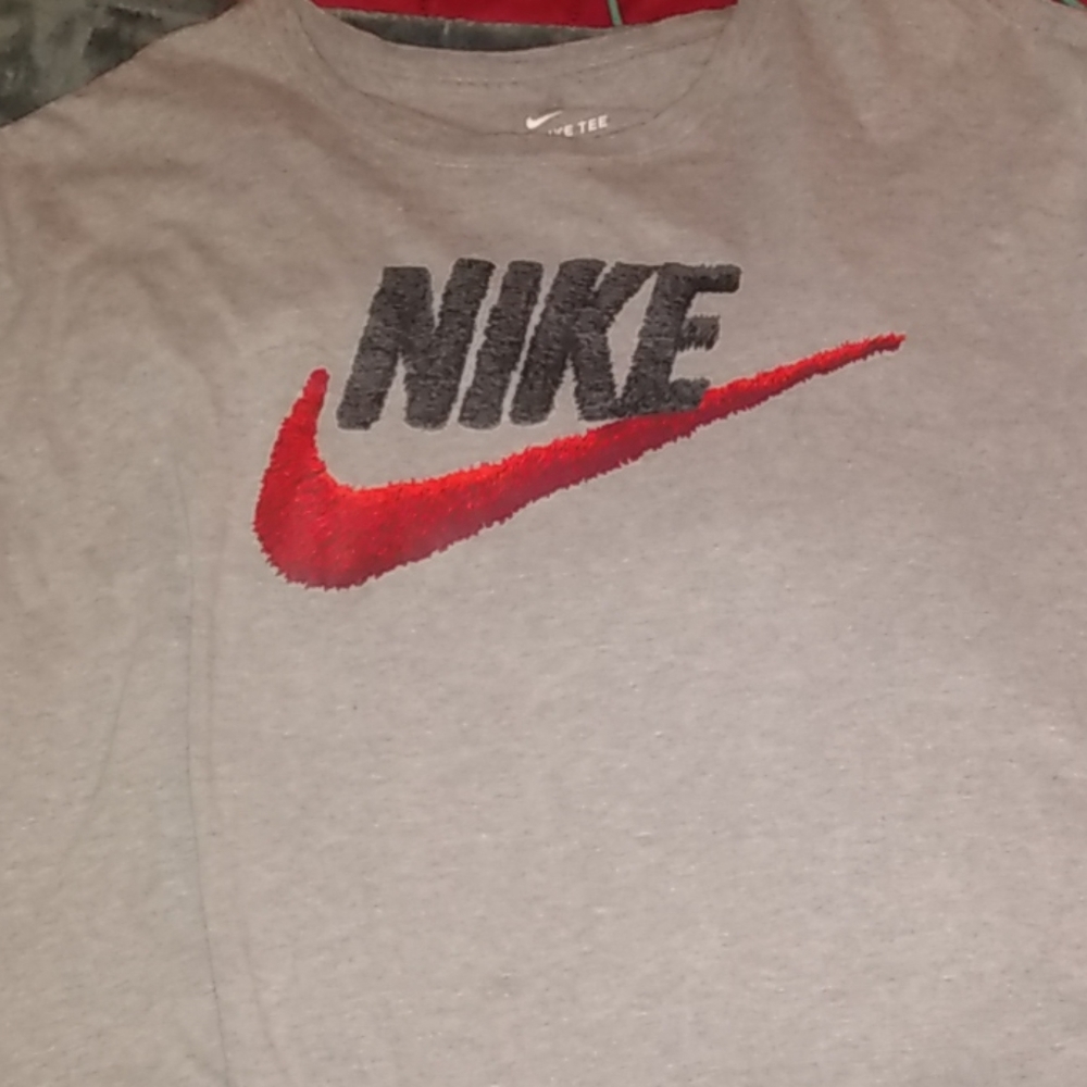 Nike t shirt